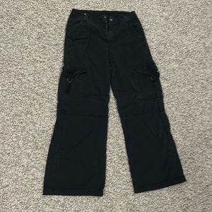 American Eagle Women’s Black Cargo Pants